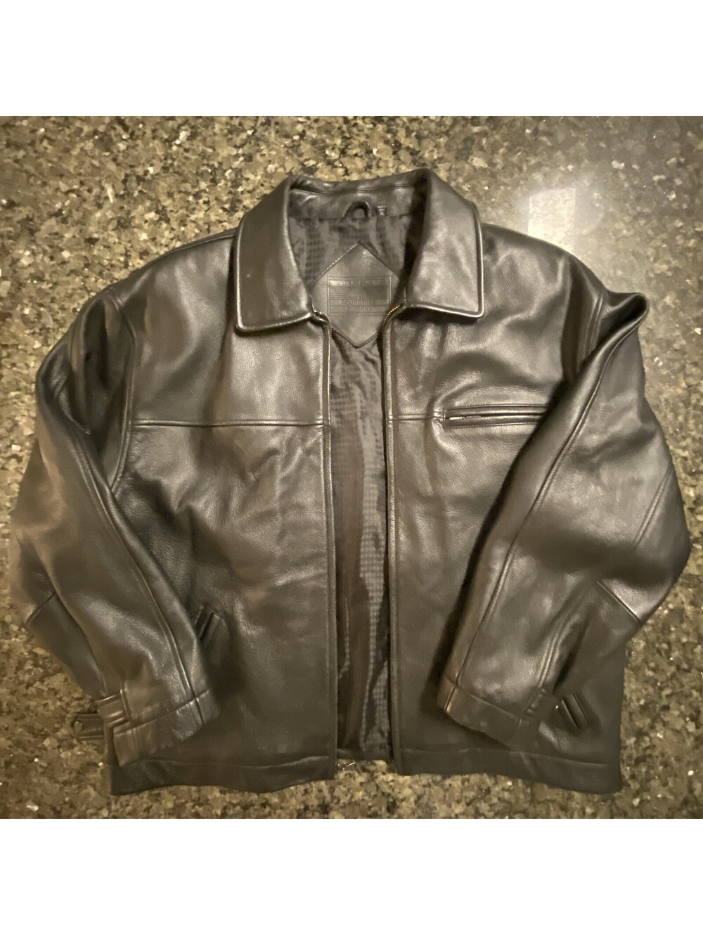 Roundtree & Yorke Men’s XL Black Genuine Leather Bomber Jacket Full Zip Lined